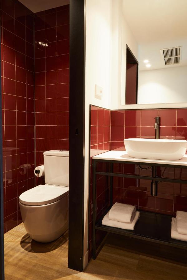 Latroupe Prado Hostel Madryt Zewnętrze zdjęcie