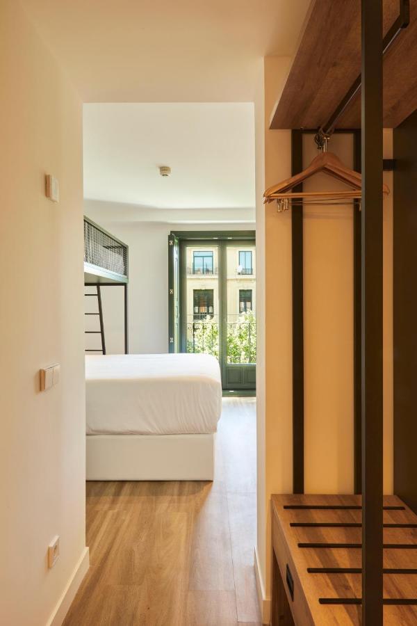 Latroupe Prado Hostel Madryt Zewnętrze zdjęcie